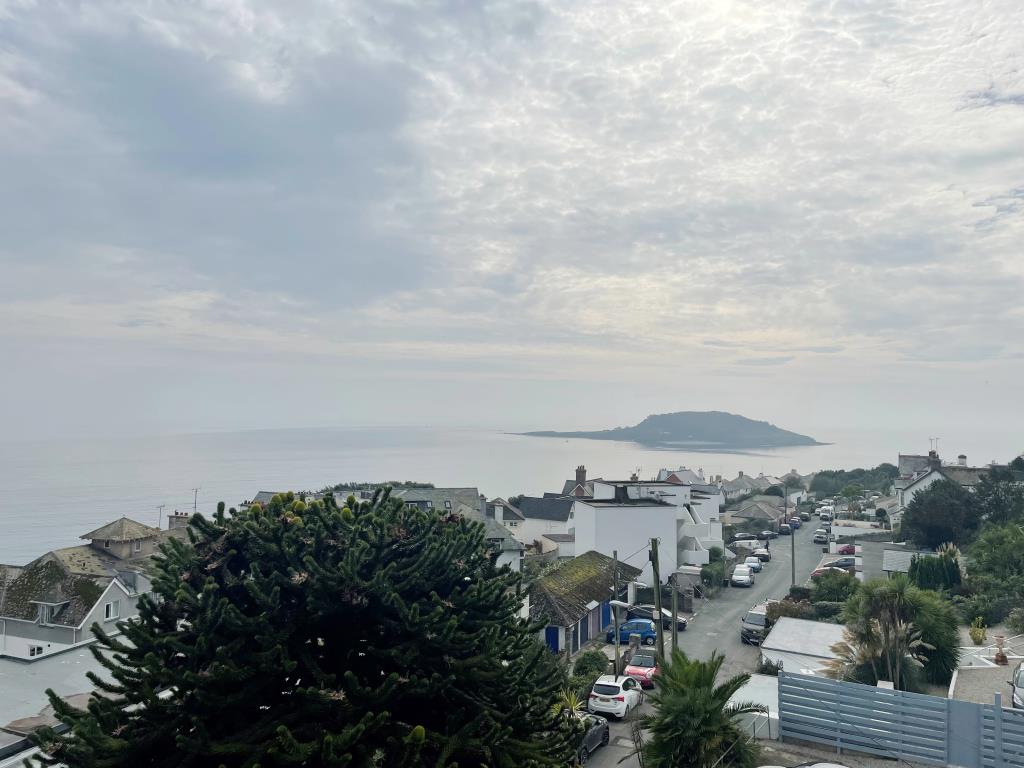 Lot: 80 - FORMER HOTEL WITH EXTENSIVE SEA VIEWS AND PLANNING FOR CONVERSION INTO FOUR HOUSES - Alternative view from second floor balcony